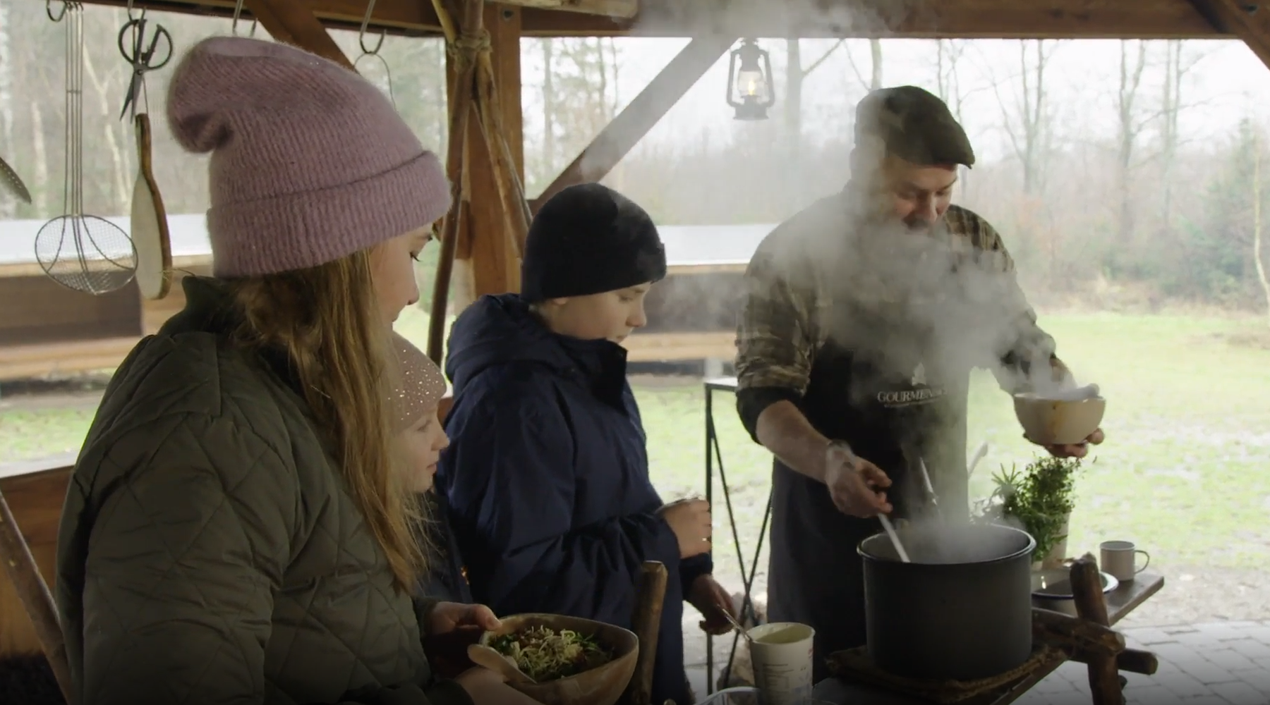 LAV BÅLSUPPE I DET FRI