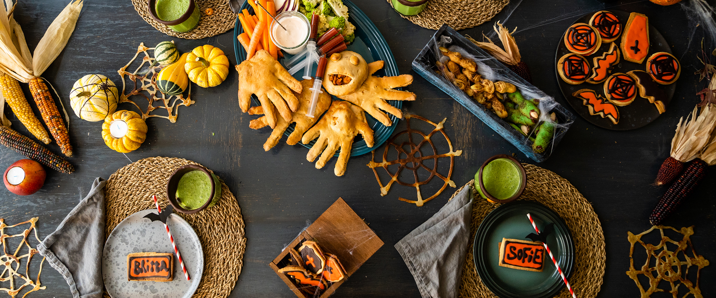 Opdækket bord til halloween