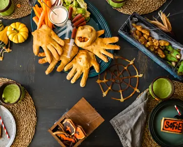 Opdækket bord til halloween