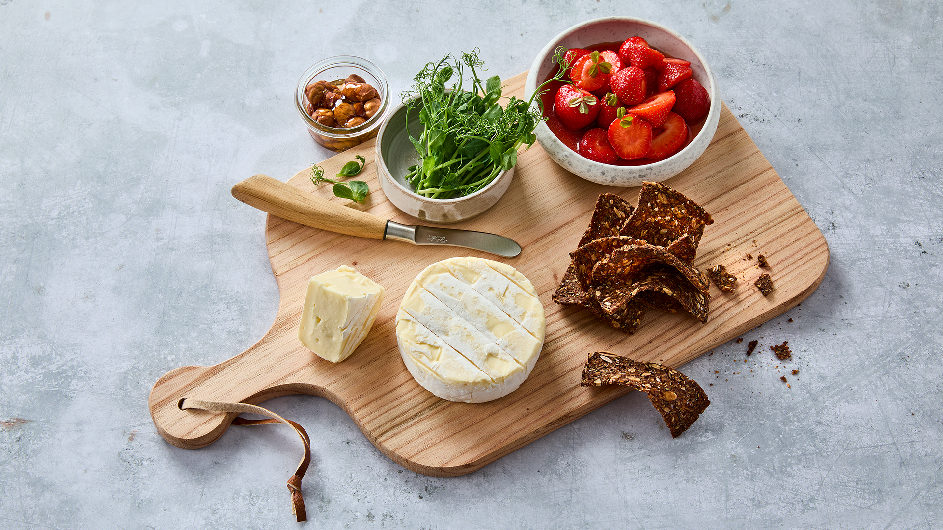 HVID ANEMONE passer med...