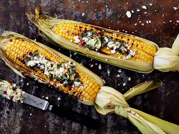 Grillede majs med chilismør