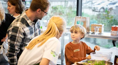 Familie på Madspildsskole