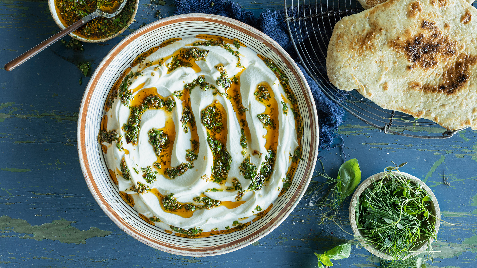 Cremet dip med PUCK® Græsk Inspireret Yoghurt