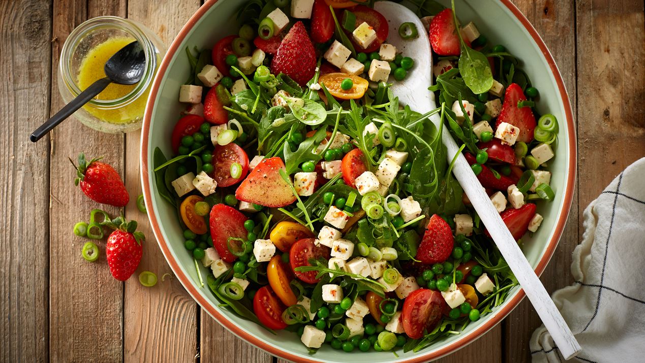 Sommersalat med jordbær