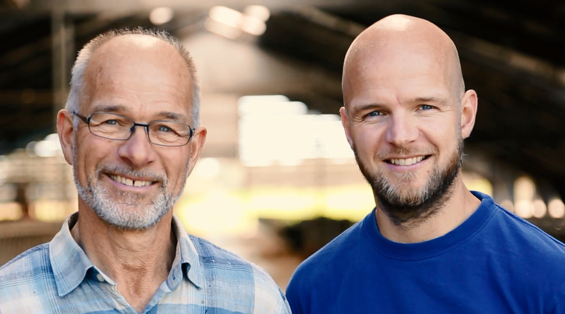 Landmand Claus Fenger sammen med sin far